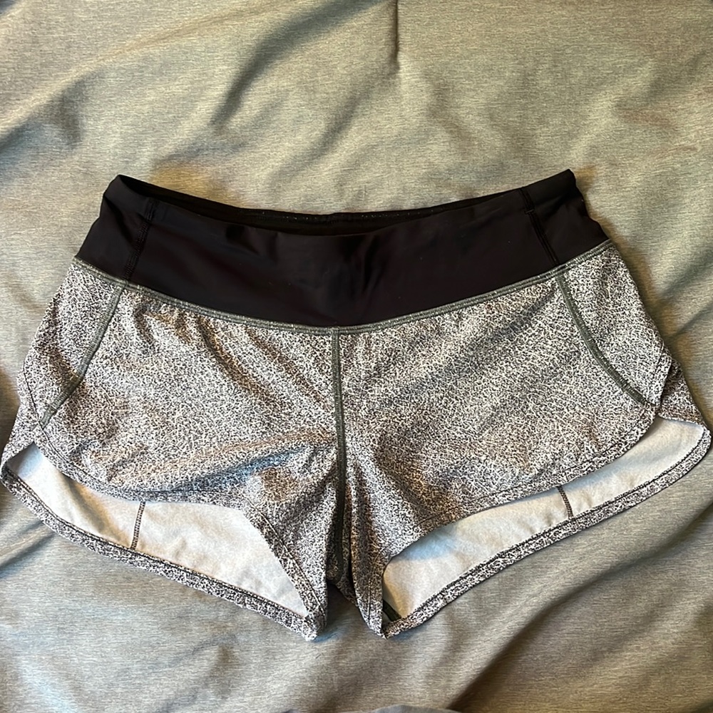 Lululemon Speed Up shorts, grey splatter, size 4